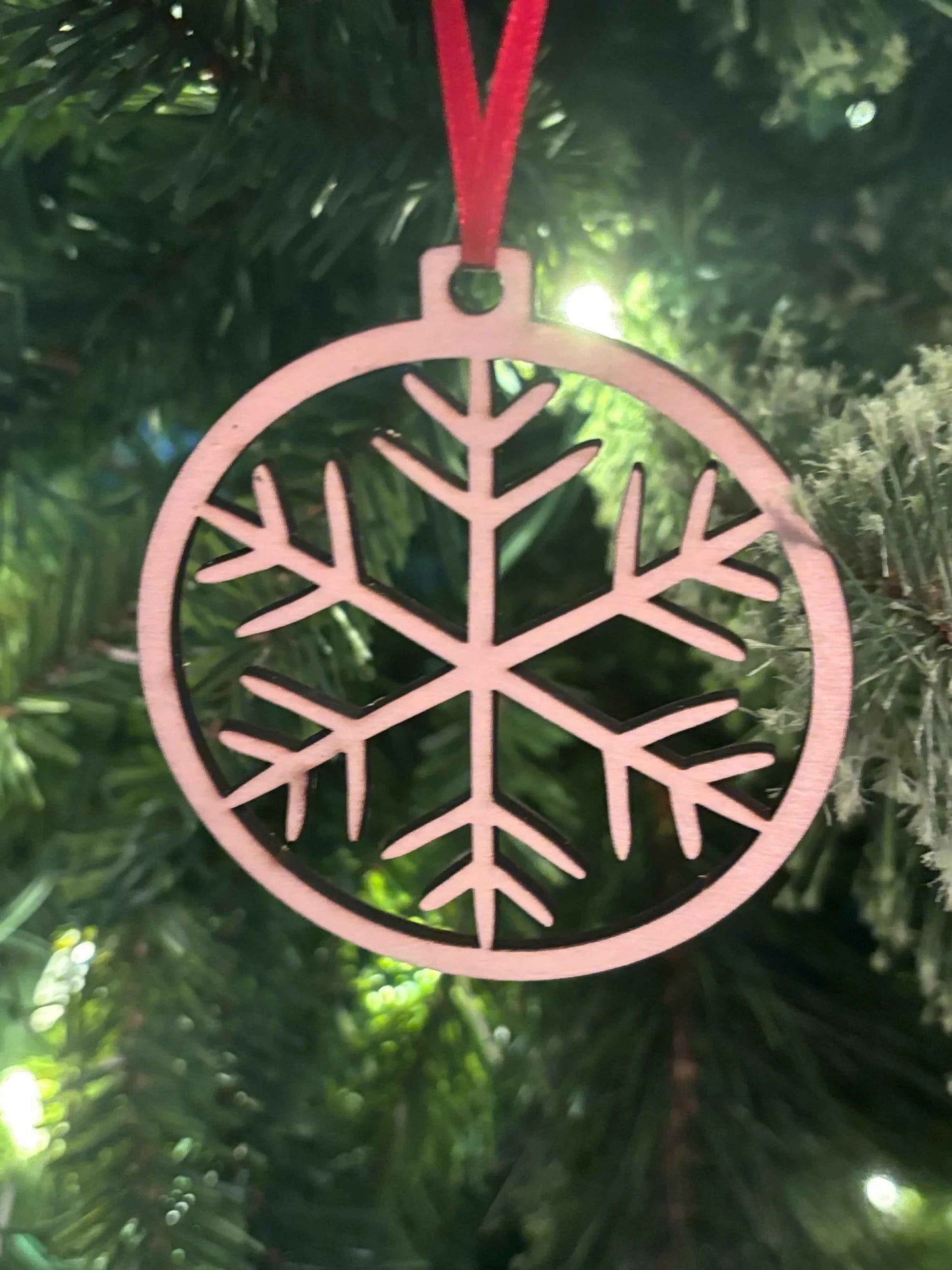 Wooden Engraved Ornament Merry Christmas Wreath