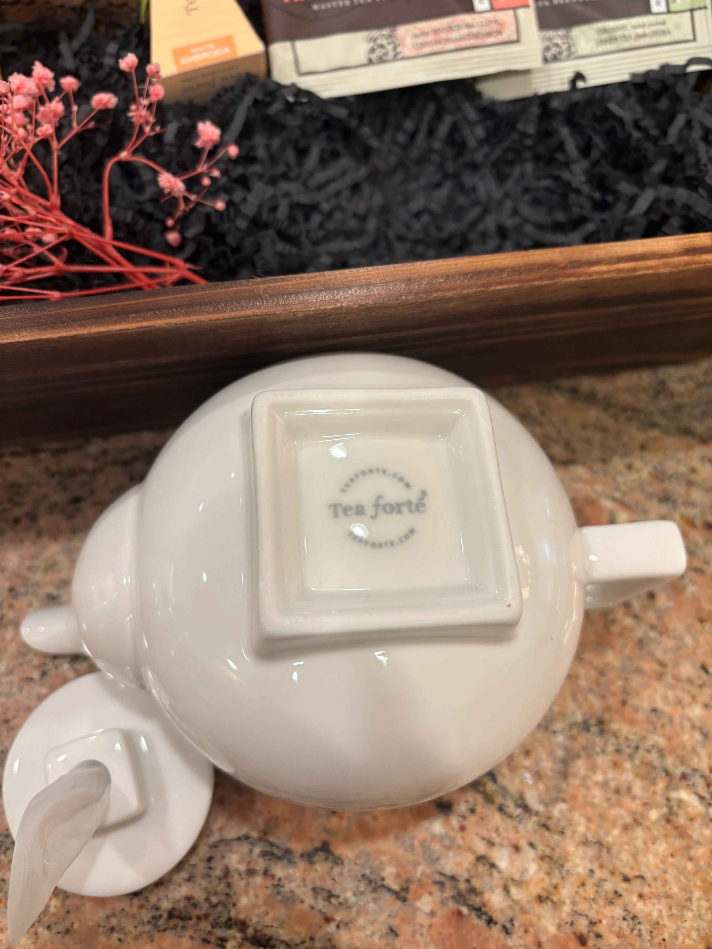 TeaForte Solstice Teapot Gift Basket